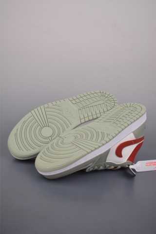 Air Jordan 1 Low 'White / Red / Green' view 3