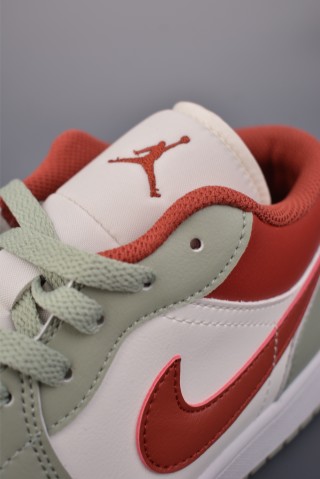 Air Jordan 1 Low 'White / Red / Green' view 7