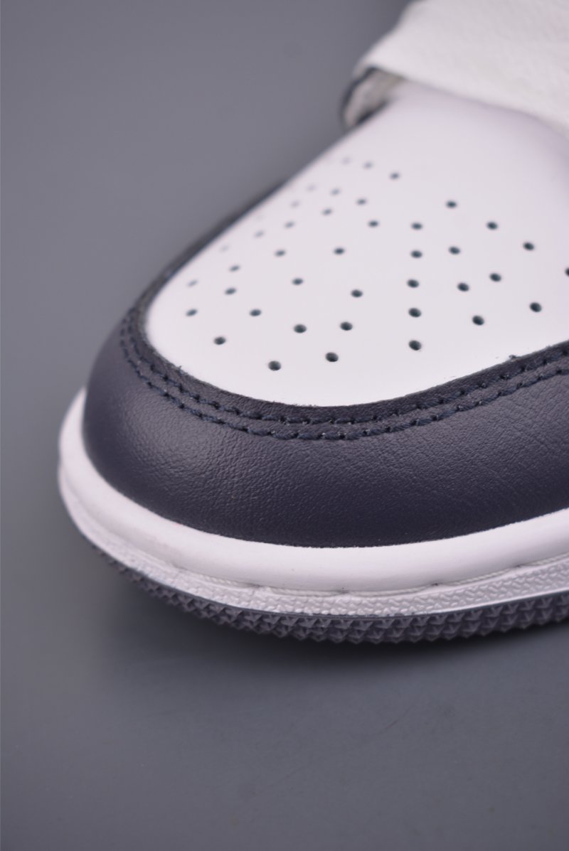 Air Jordan 1 Low 'White / Purple' view