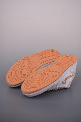 Air Jordan 1 Low 'Gold' view 3