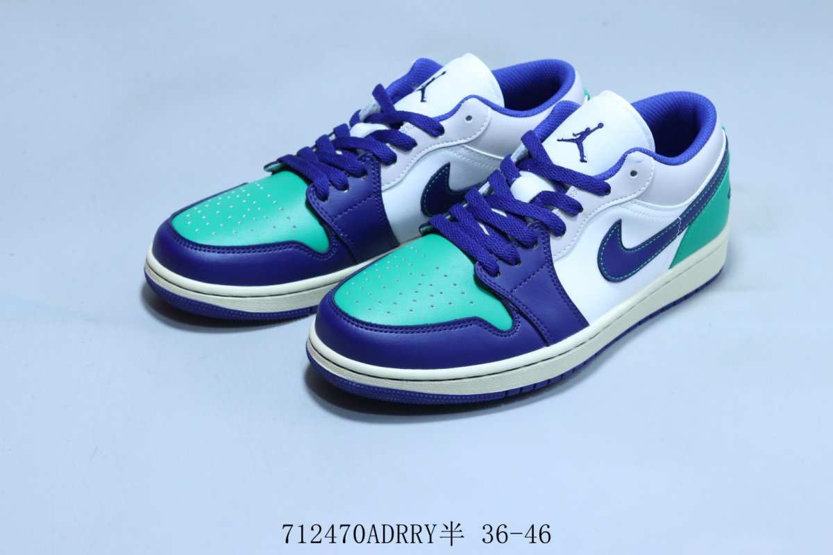 Air Jordan 1 Low view