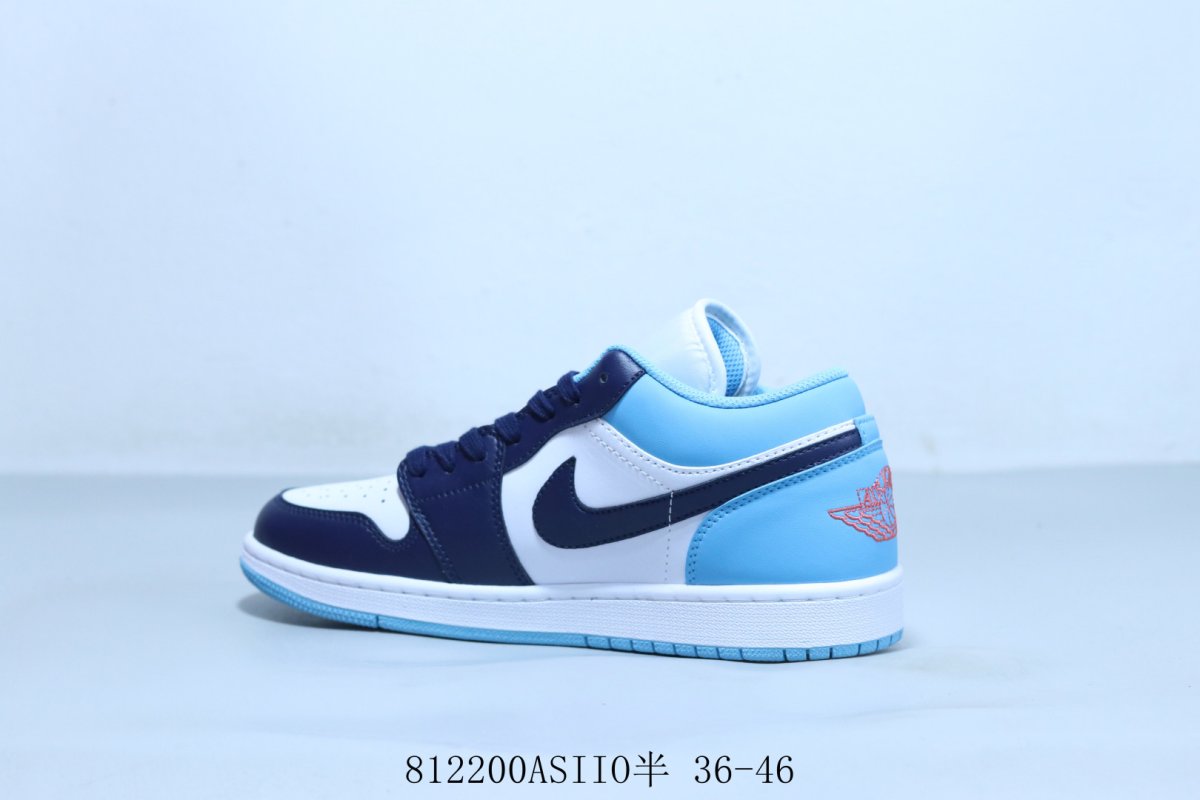 Air Jordan 1 Low view