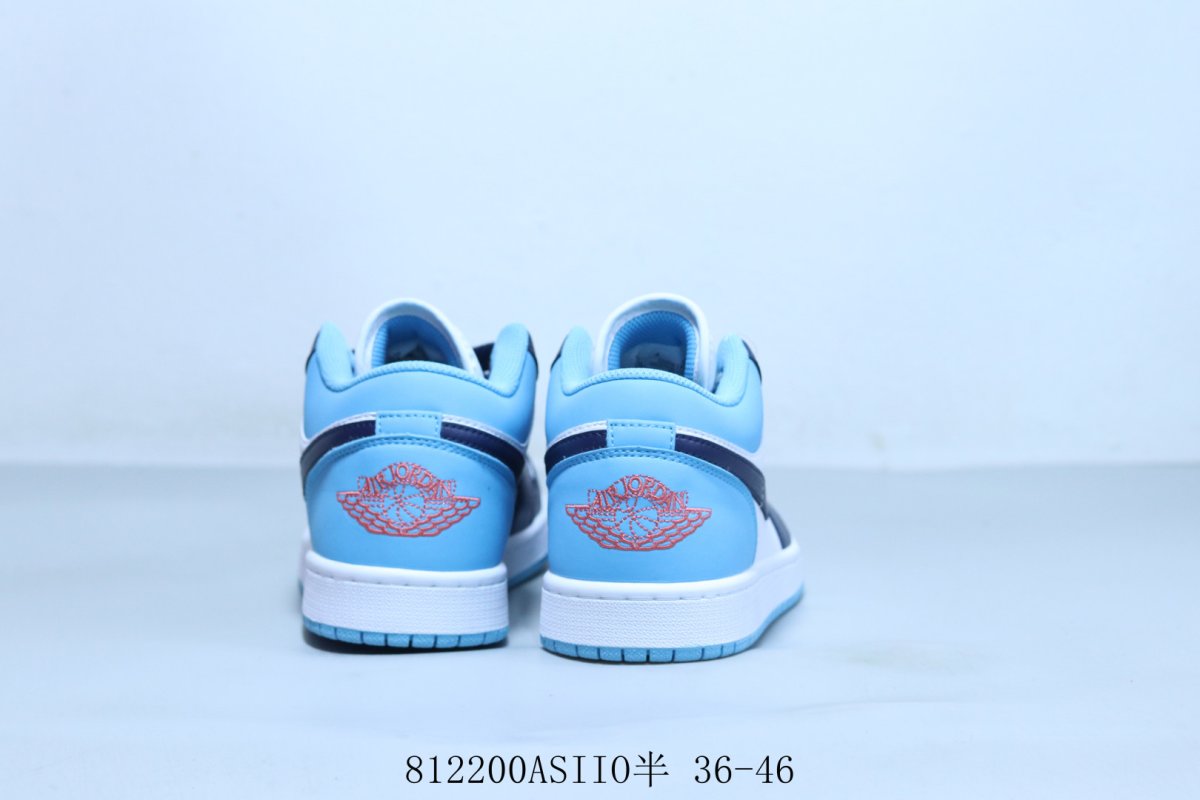 Air Jordan 1 Low view