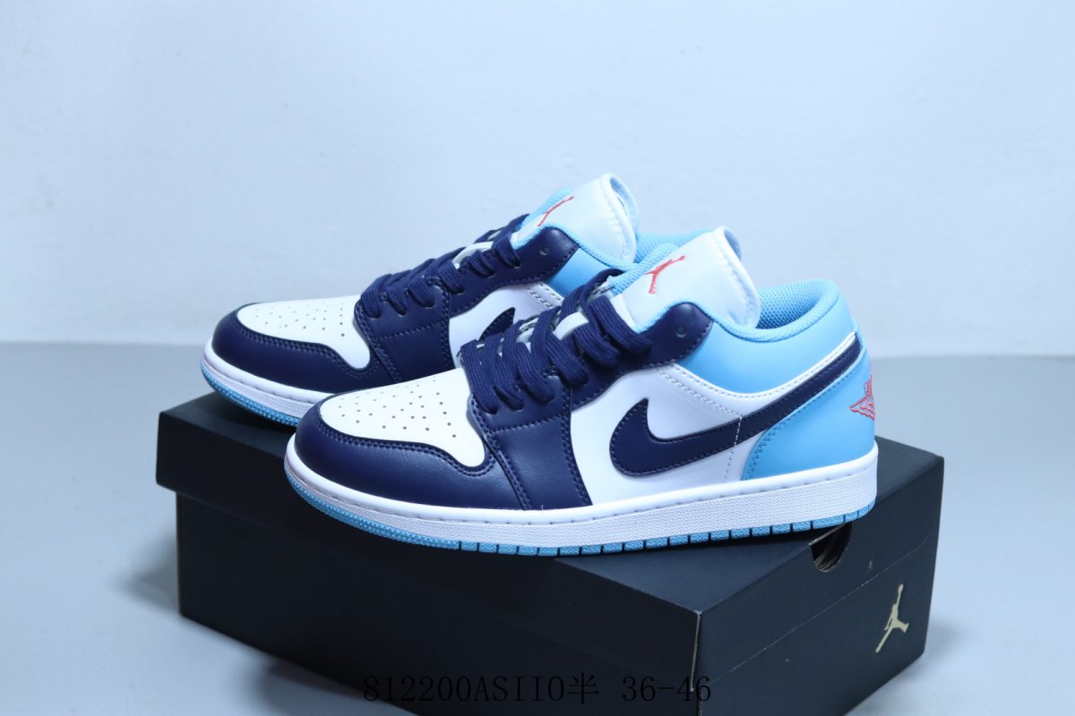 Air Jordan 1 Low view