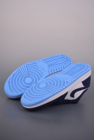 Air Jordan 1 Low 'Blue / White' view 3