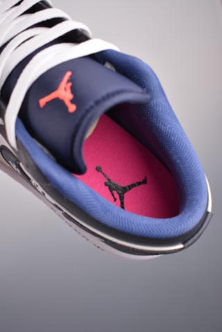 Air Jordan 1 Low 'Sketch' view 9