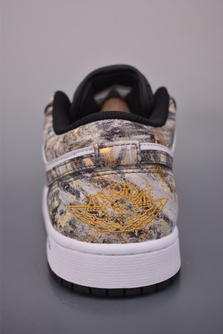 Air Jordan 1 Low 'Sketch' view 4