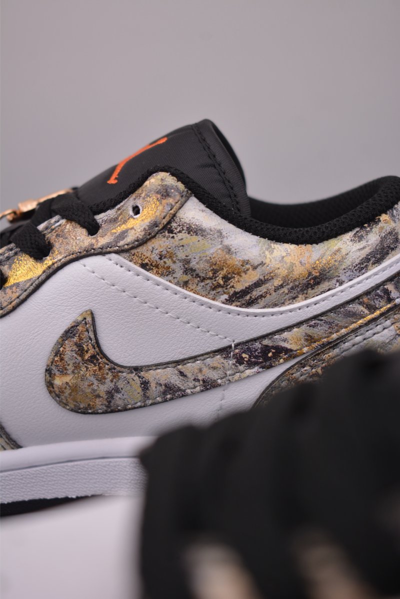Air Jordan 1 Low 'Sketch' view