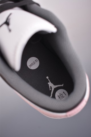 Air Jordan 1 Low 'Black / Pink' view 9