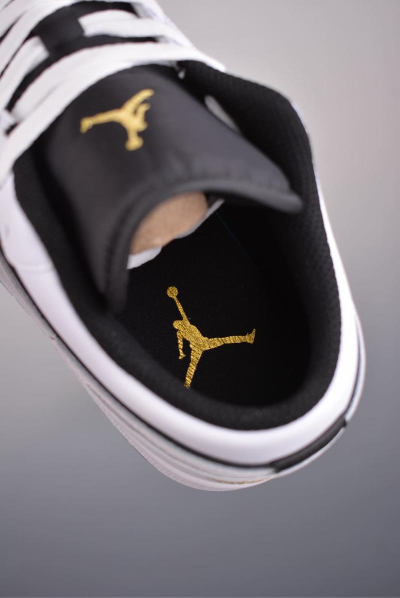 Air Jordan 1 Low 'Reverse Panda' view