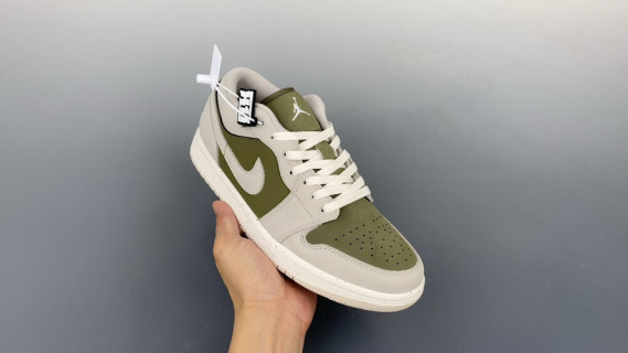 Air Jordan 1 Low 'White / Green' view 1