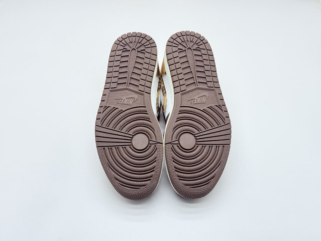 Air Jordan 1 Low 'CNY Brown' view