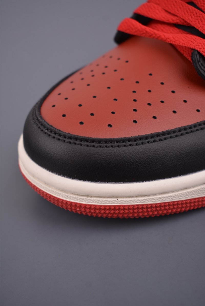 Air Jordan 1 Low 'Horse Year Limited Edition' view