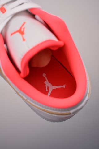 Air Jordan 1 Low 'White Sesame' view 9