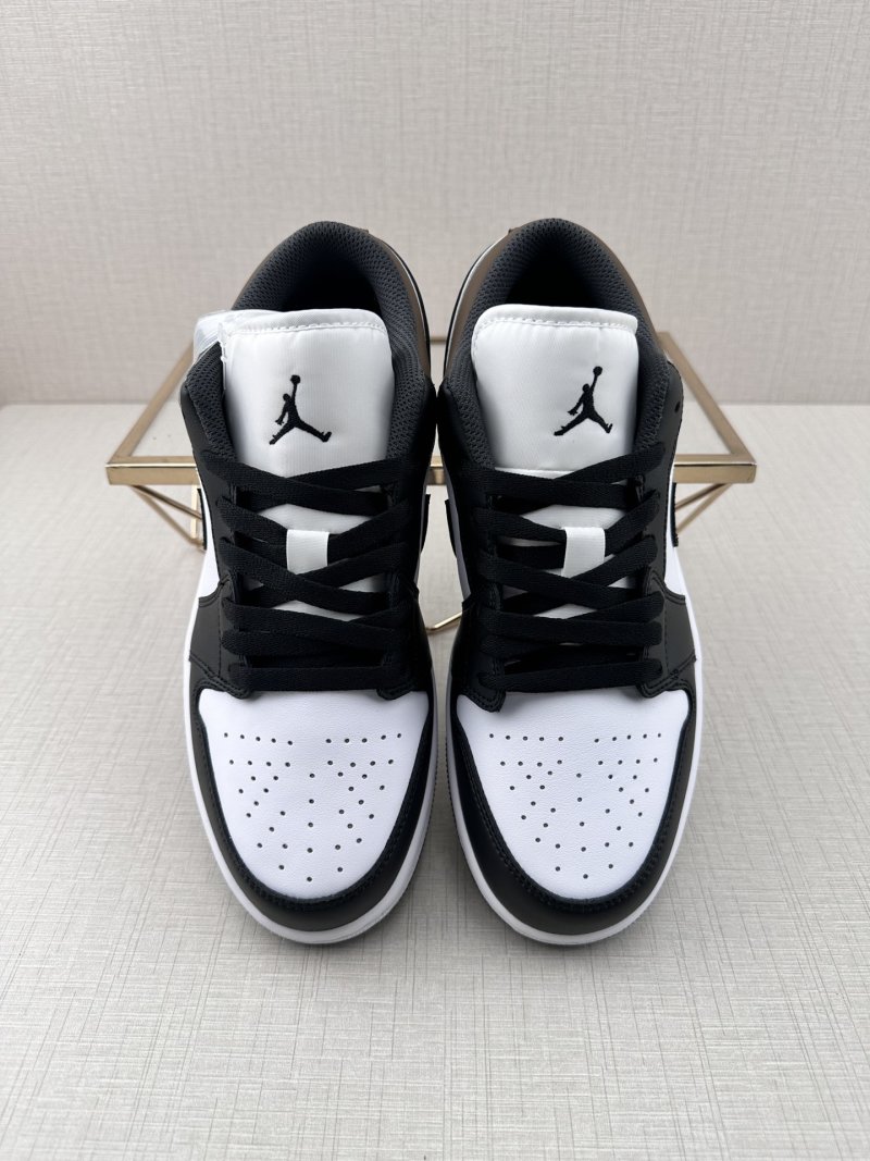 Air Jordan 1 Low 'Black / Brown' view