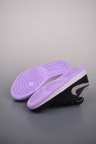 Air Jordan 1 Low 'Black / Purple Toe' view 3