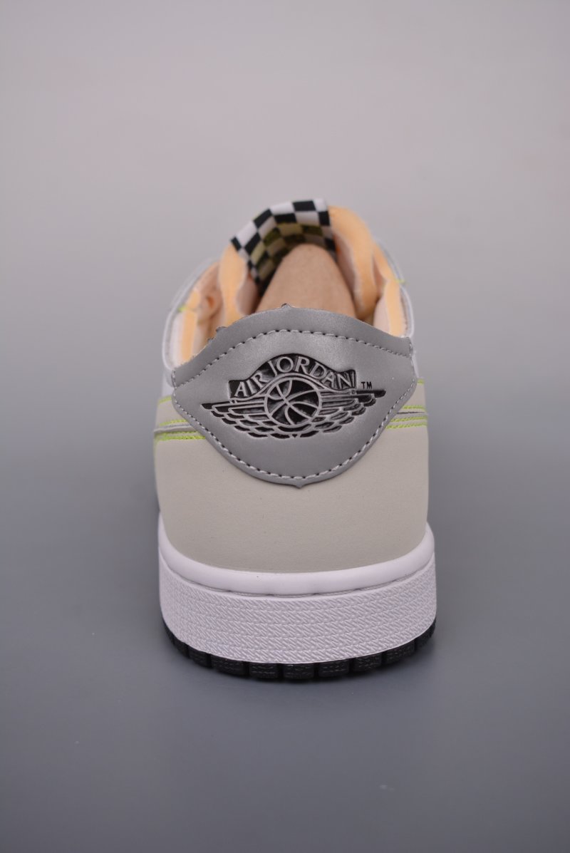 Air Jordan 1 Low 'White / Ghost Green' view