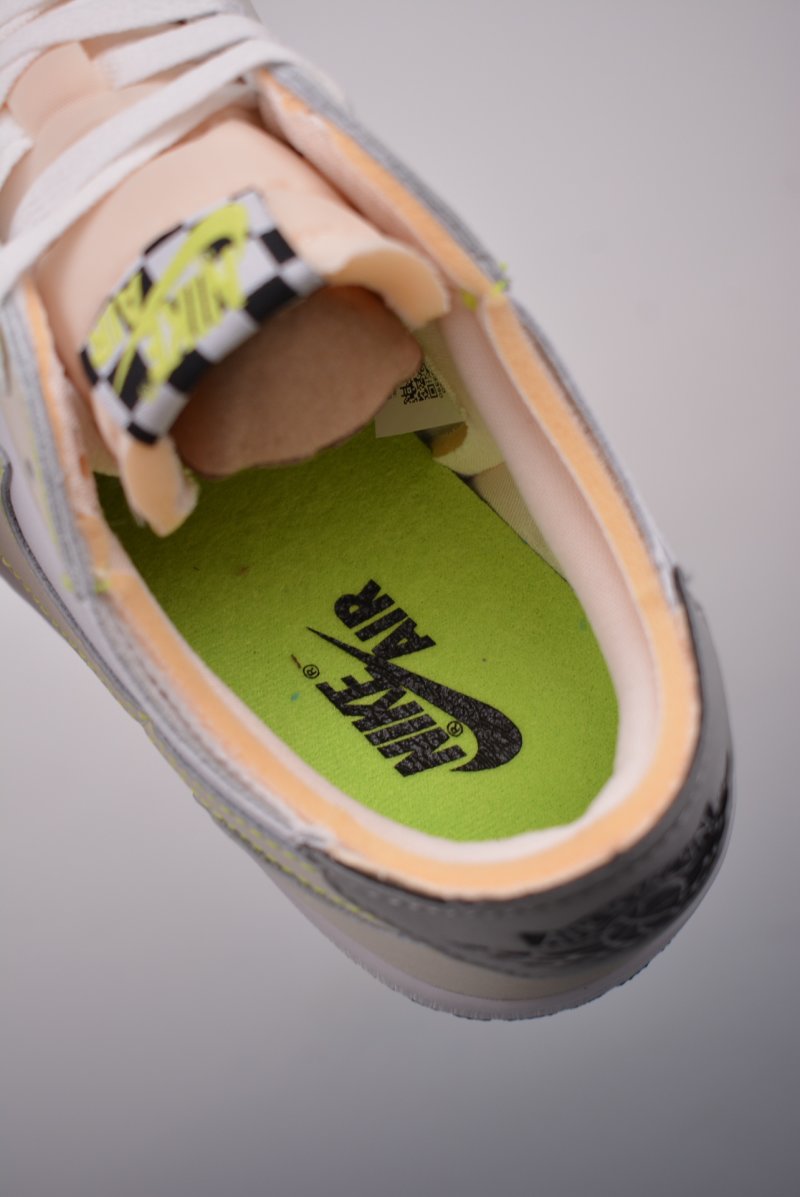 Air Jordan 1 Low 'White / Ghost Green' view