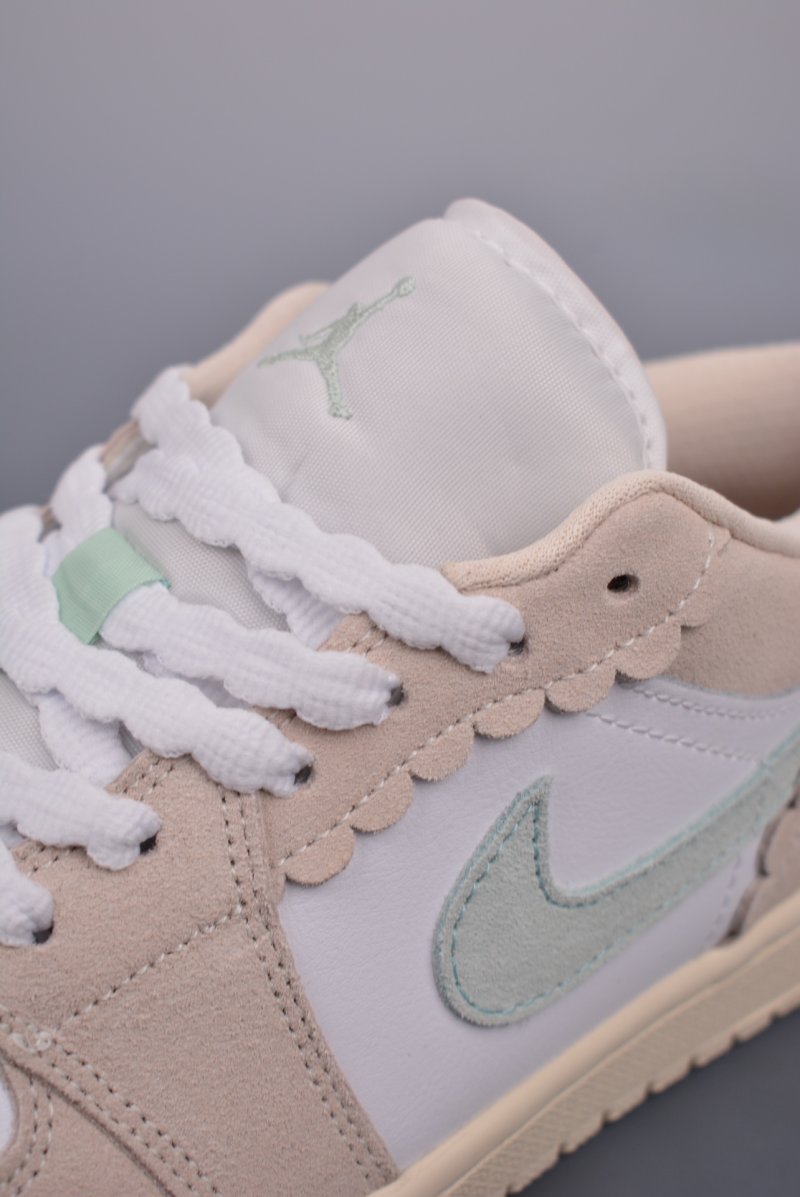 Air Jordan 1 Low 'White / Pink Toe' view