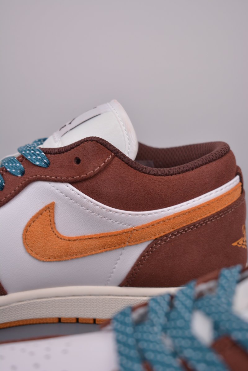 Air Jordan 1 Low 'White / Brown Toe' view