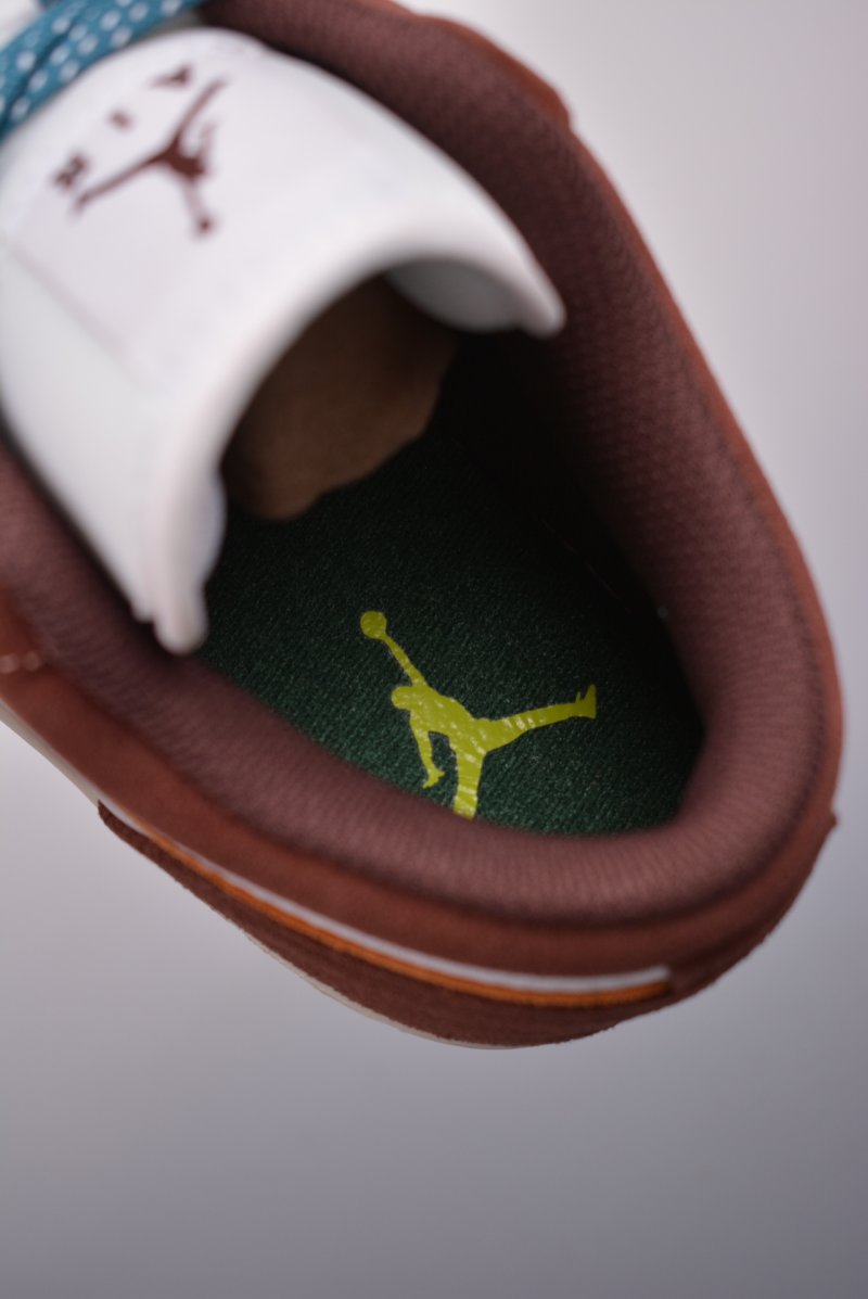 Air Jordan 1 Low 'White / Brown Toe' view