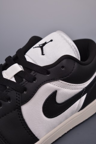 Air Jordan 1 Low 'Black / White Silk Panda' view 7