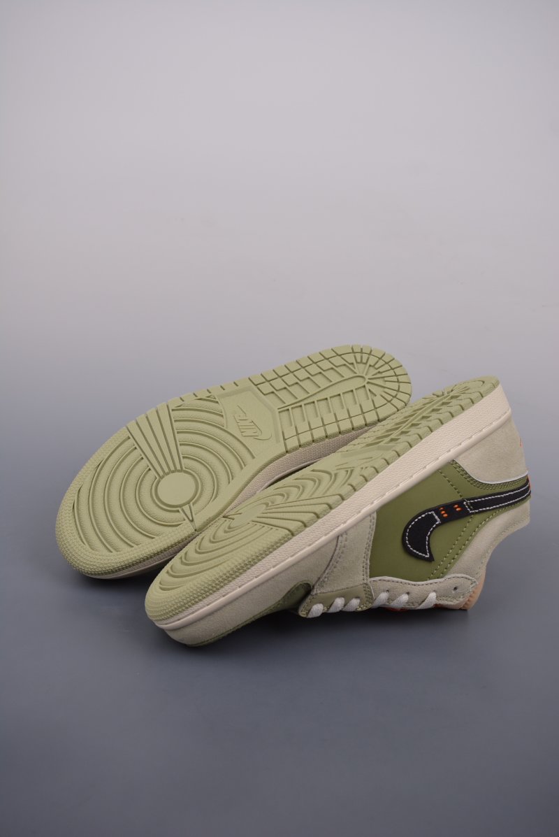 Air Jordan 1 Low 'Retro Green' view