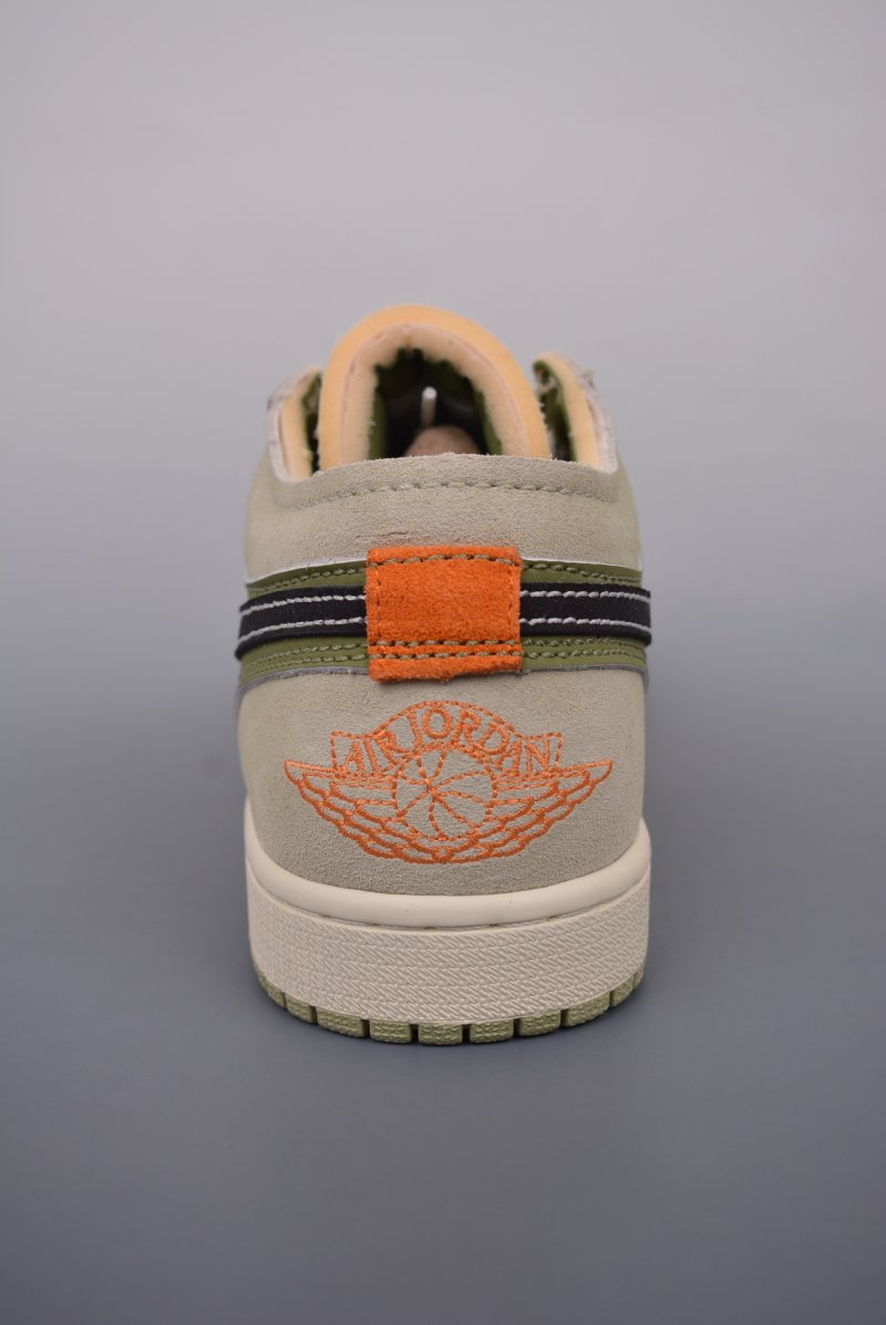 Air Jordan 1 Low 'Retro Green' view