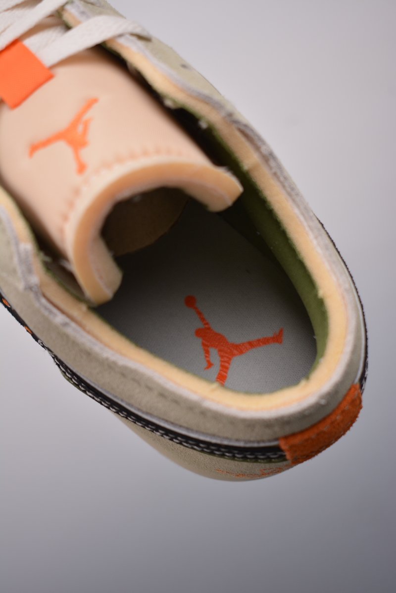 Air Jordan 1 Low 'Retro Green' view