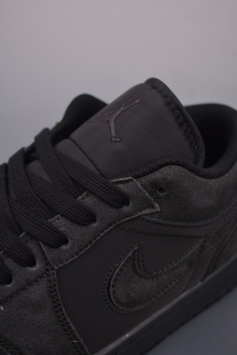 Air Jordan 1 Low 'Black / Grey Toe' view