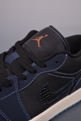 Air Jordan 1 Low 'Black / Blue Toe' view 7