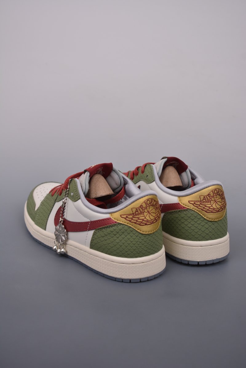 Air Jordan 1 Low 'Dragon Year Limited Edition Silver' view