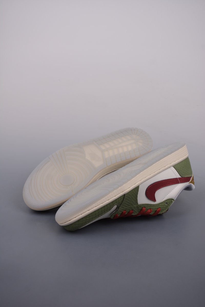 Air Jordan 1 Low 'Dragon Year Limited Edition Silver' view