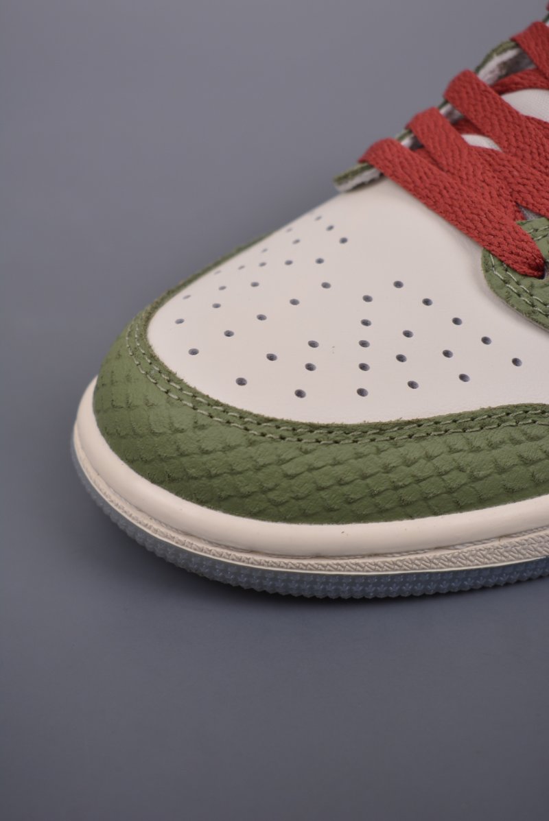 Air Jordan 1 Low 'Dragon Year Limited Edition Silver' view