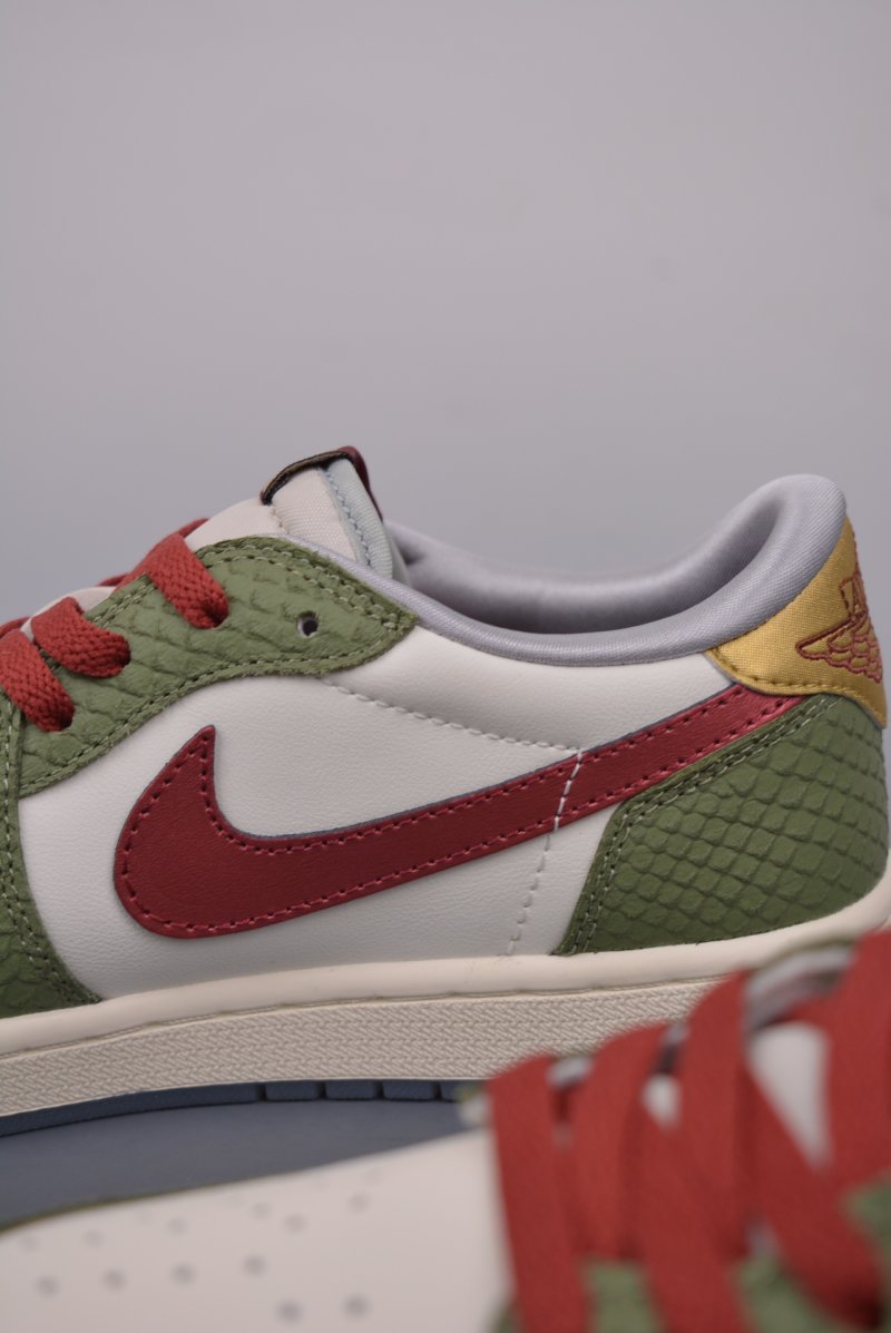 Air Jordan 1 Low 'Dragon Year Limited Edition Silver' view