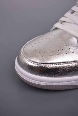 Air Jordan 1 Low 'White / Silver Toe' view 6