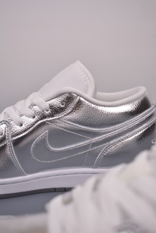 Air Jordan 1 Low 'White / Silver Toe' view 8