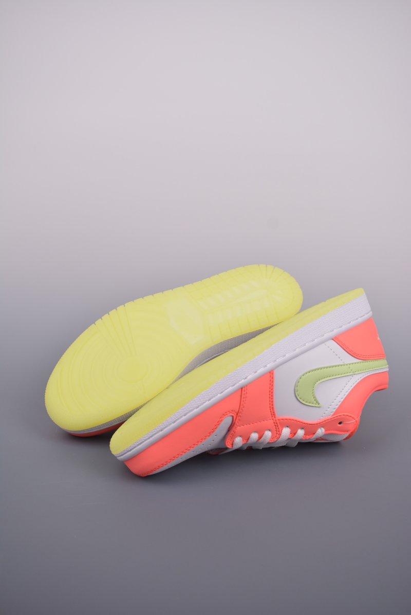 Air Jordan 1 Low 'Fluorescent Pink Toe' view