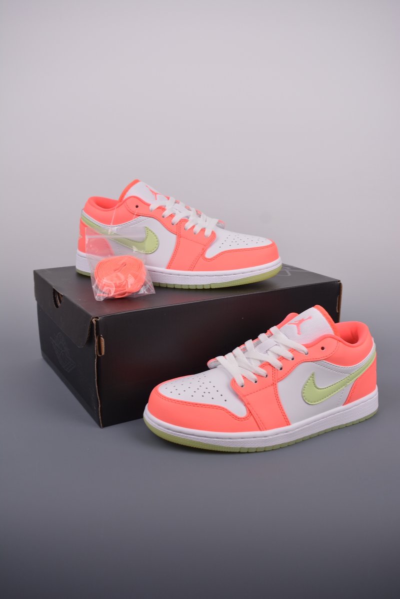 Air Jordan 1 Low 'Fluorescent Pink Toe' view