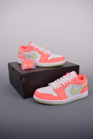 Air Jordan 1 Low 'Fluorescent Pink Toe' view 5