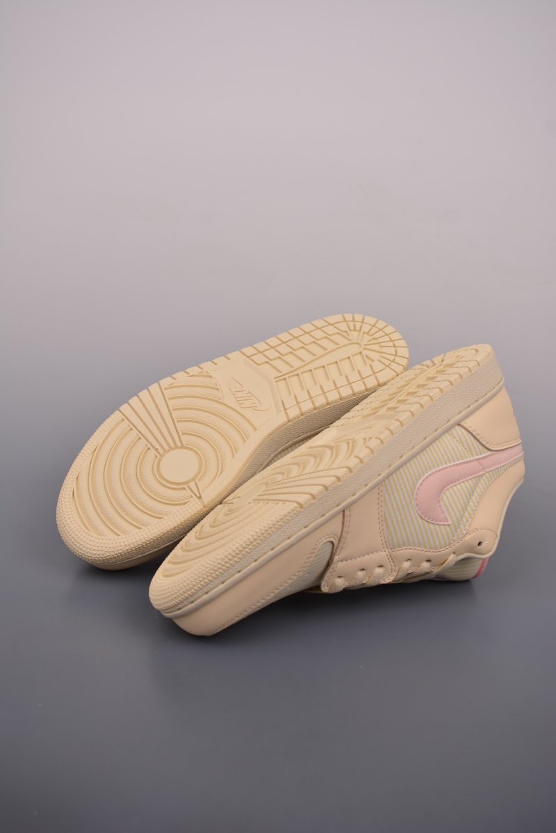 Air Jordan 1 Low 'Cream / Yellow' view