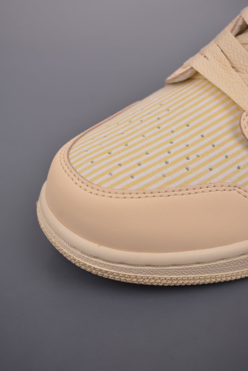 Air Jordan 1 Low 'Cream / Yellow' view