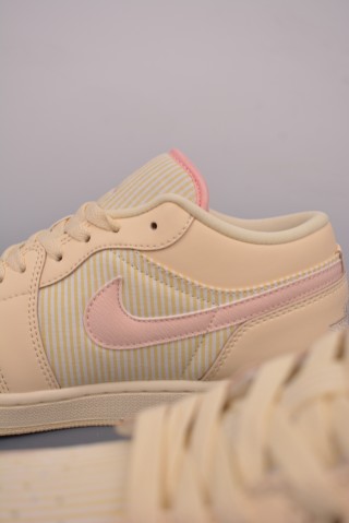 Air Jordan 1 Low 'Cream / Yellow' view 8