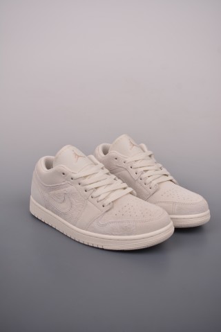 Air Jordan 1 Low 'Cream' view 1
