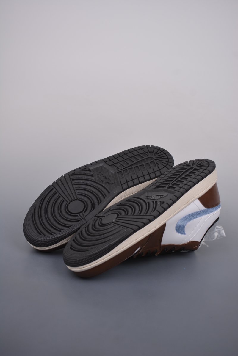 Air Jordan 1 Low 'White / Brown' view