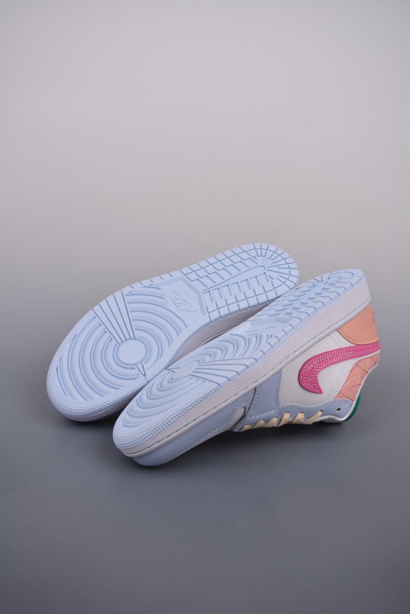 Air Jordan 1 Low 'Beige / Pink' view