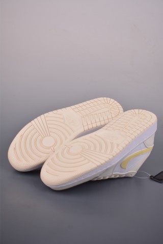Air Jordan 1 Low 'White / Yellow' view 3