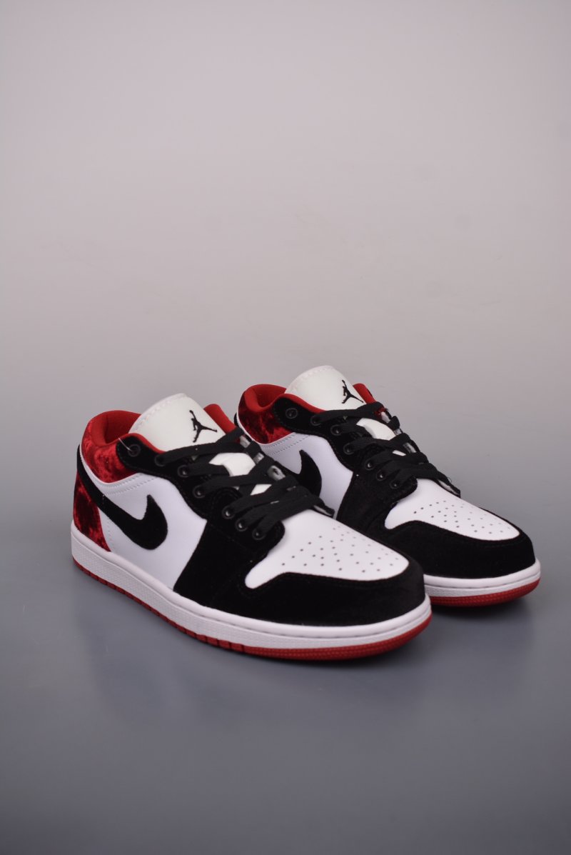 Air Jordan 1 Low 'Black / Red Velvet'