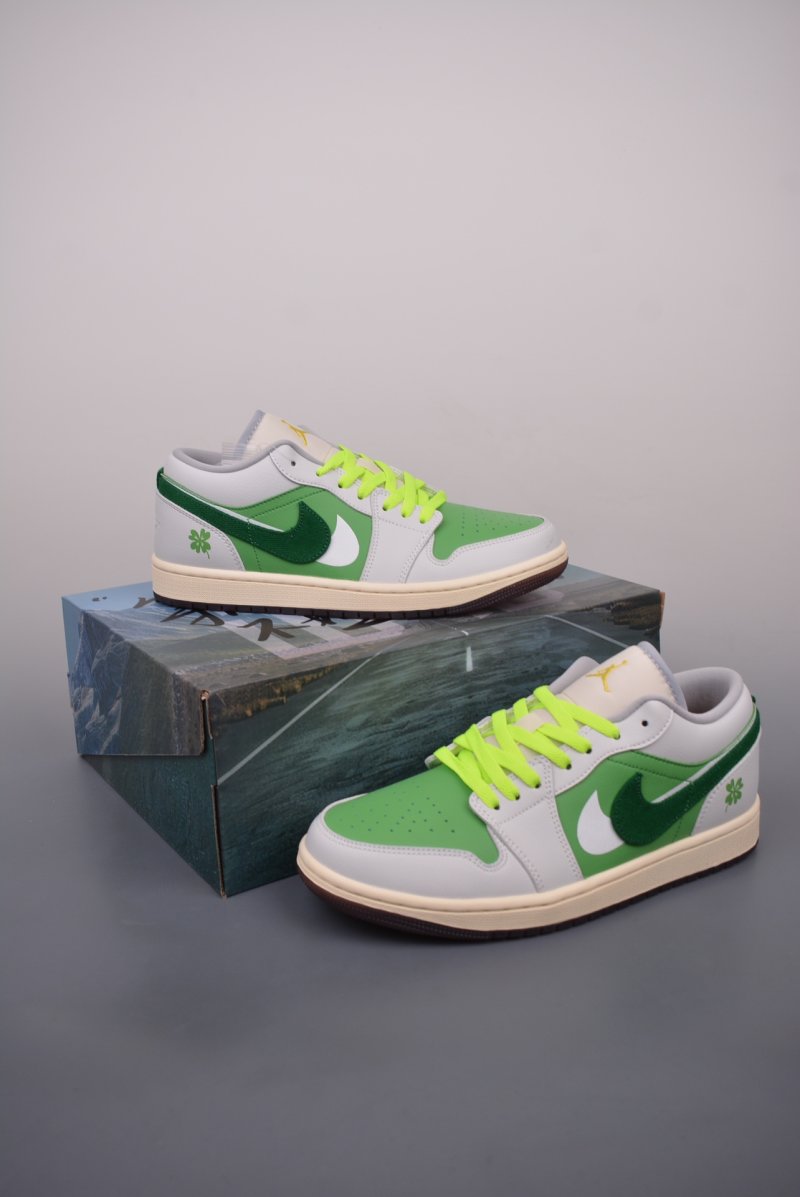 Air Jordan 1 Low 'White / Green' view