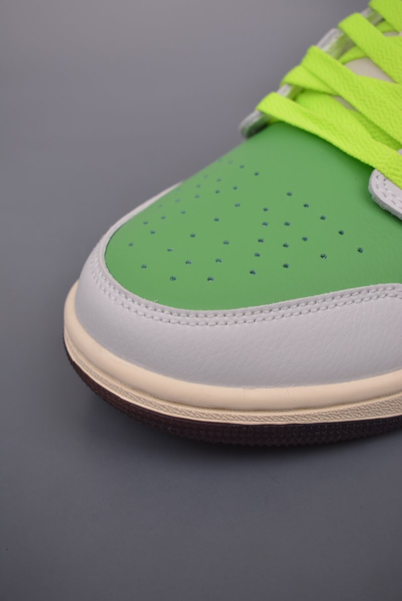 Air Jordan 1 Low 'White / Green' view